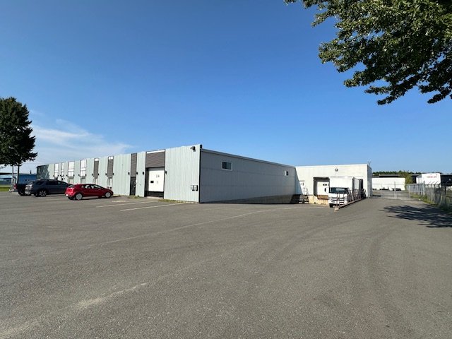 Industrial space leasing for rent, Victoriaville