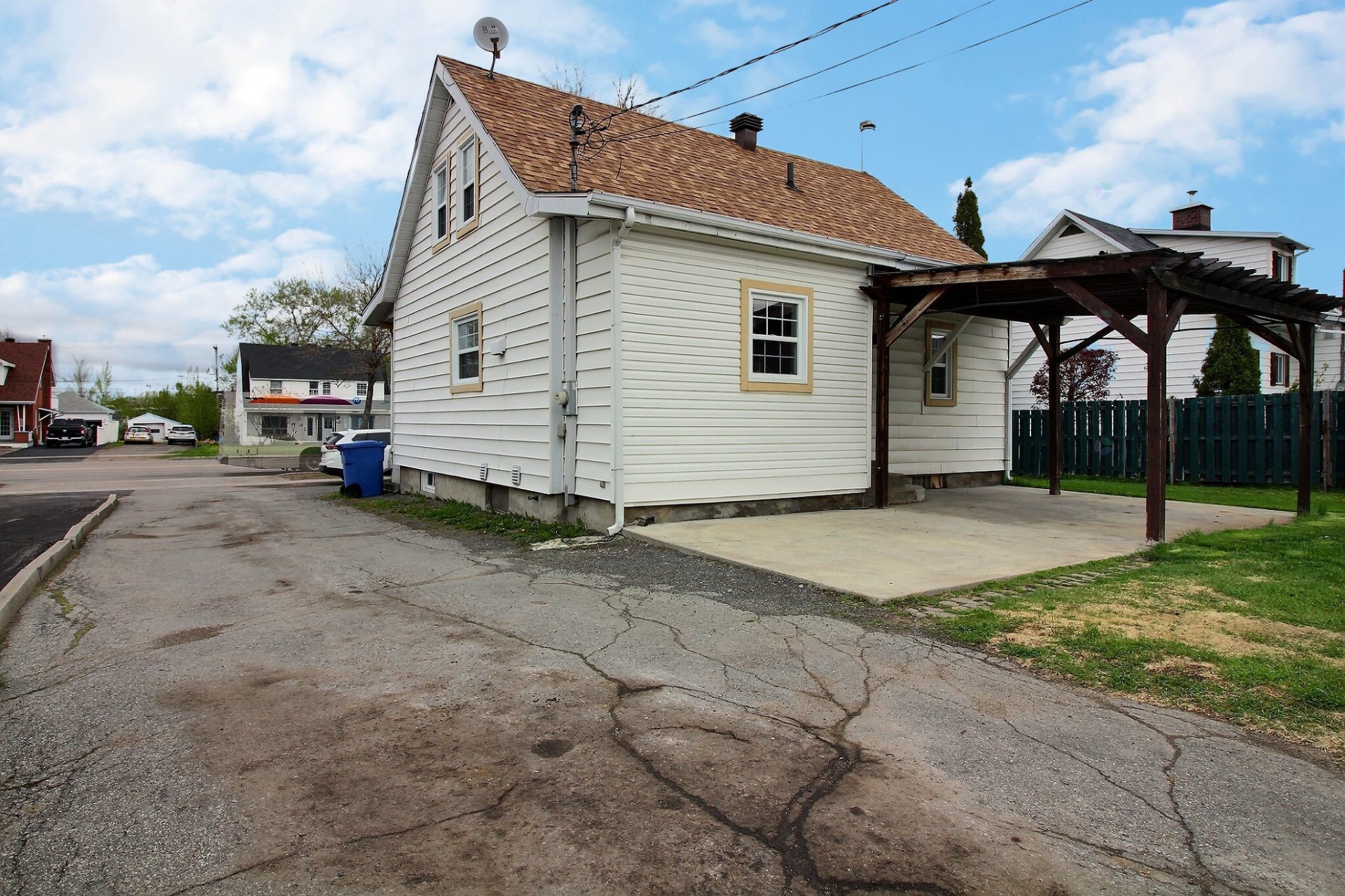 2791 Boul. du Saguenay — photo 3