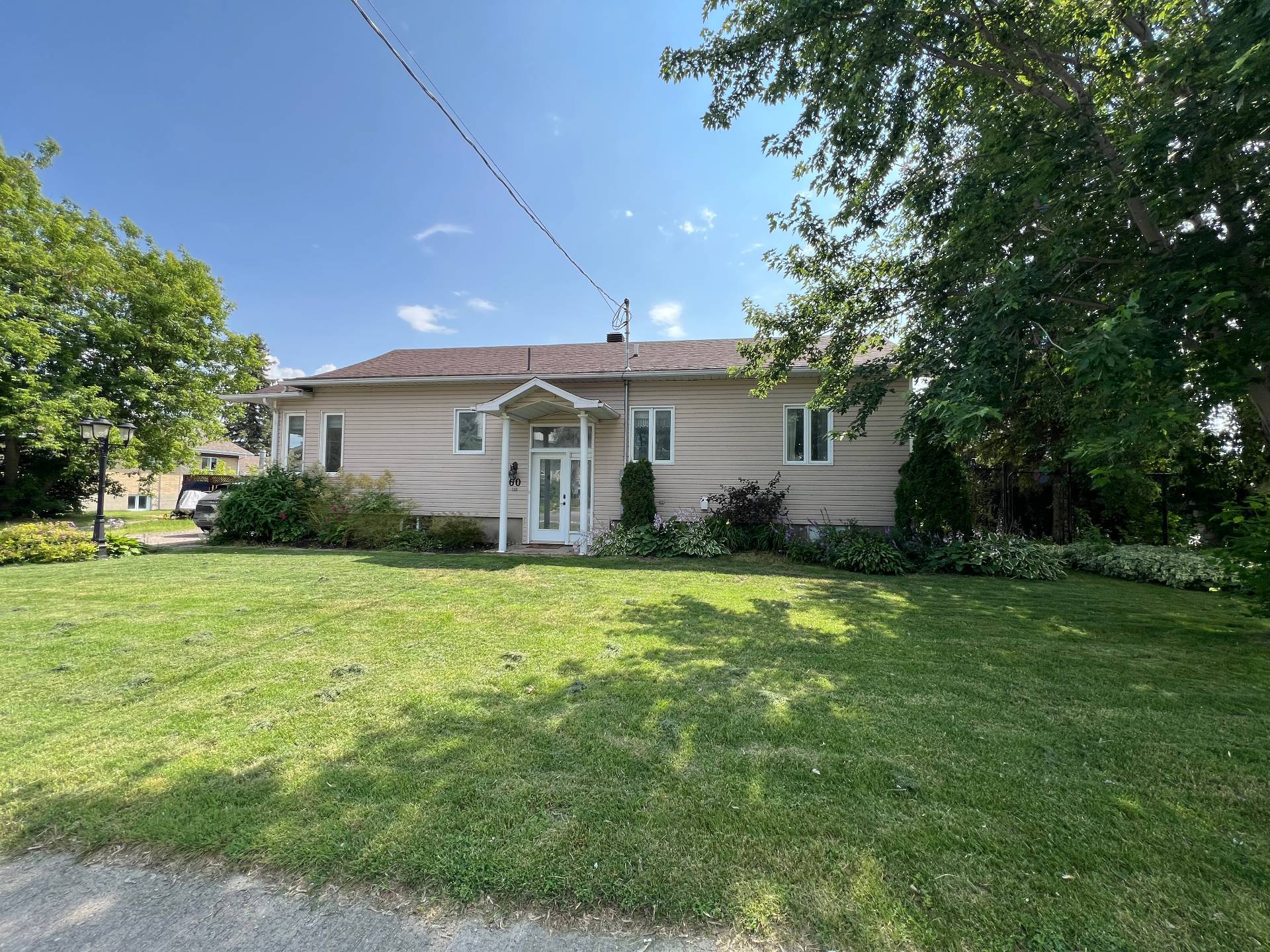 60 Rue St-Jean-Baptiste — photo 3