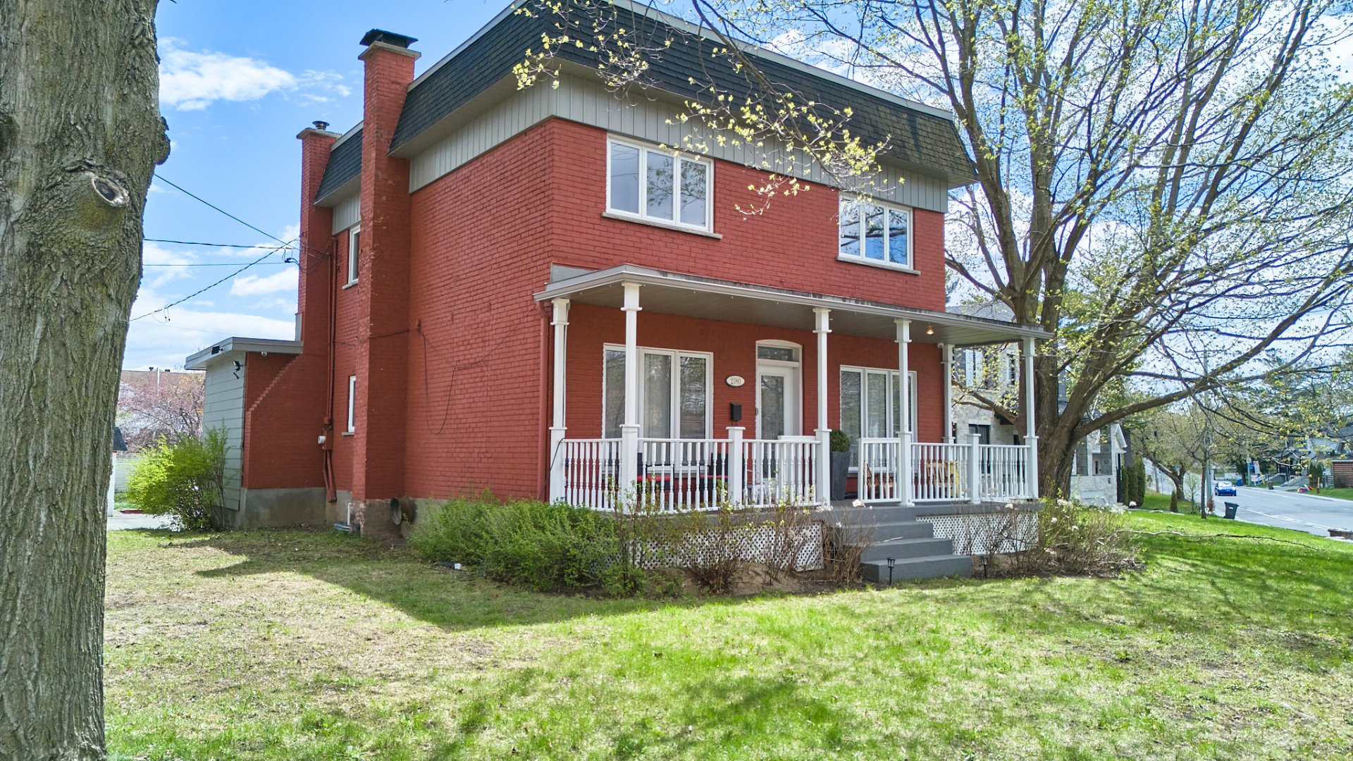 2380 Boul. Ste-Rose — photo 1