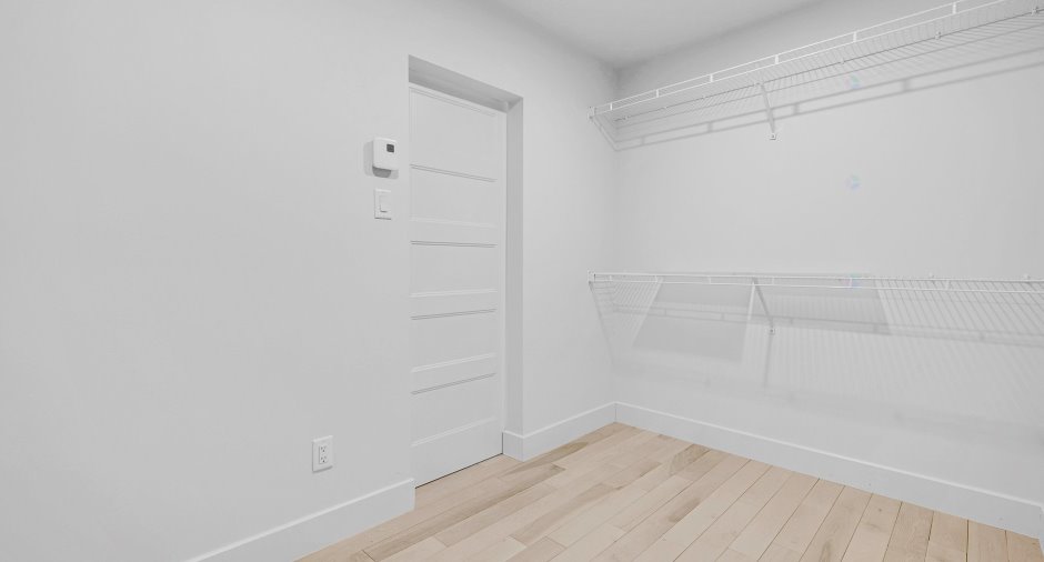 Walk-in closet
