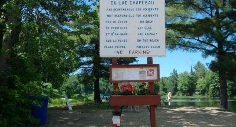 Accès au plan d'eau