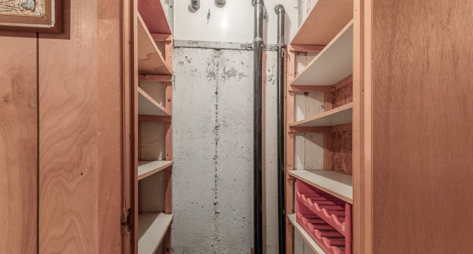 Cave/ chambre froide
