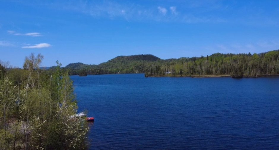 Vue sur l'eau