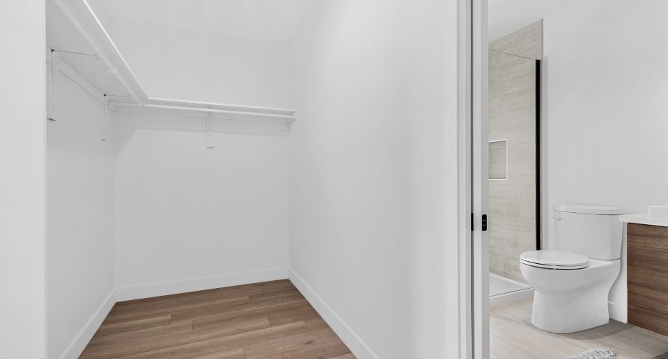 Walk-in closet