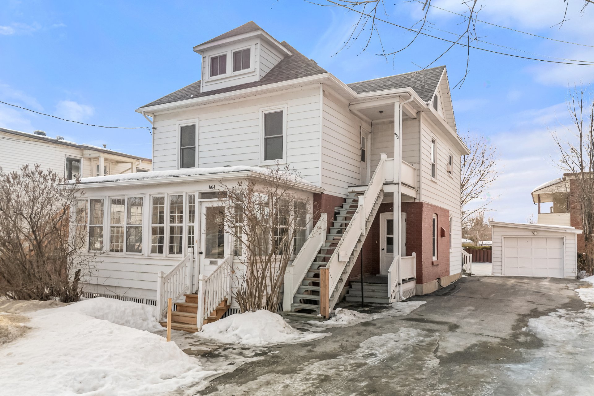 Duplex à vendre, Sherbrooke