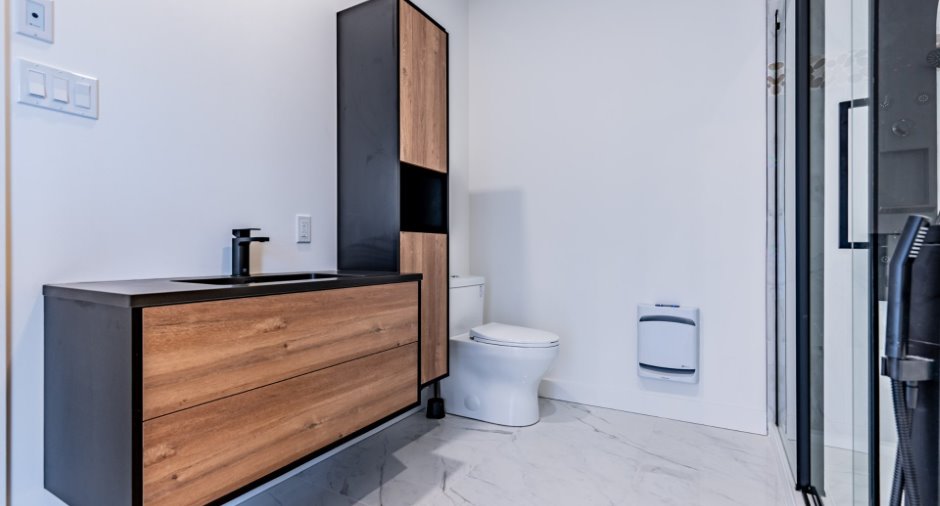 Salle de bains attenante à la CCP