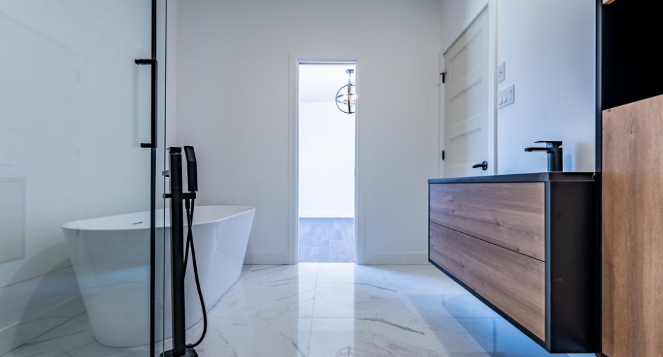 Salle de bains attenante à la CCP
