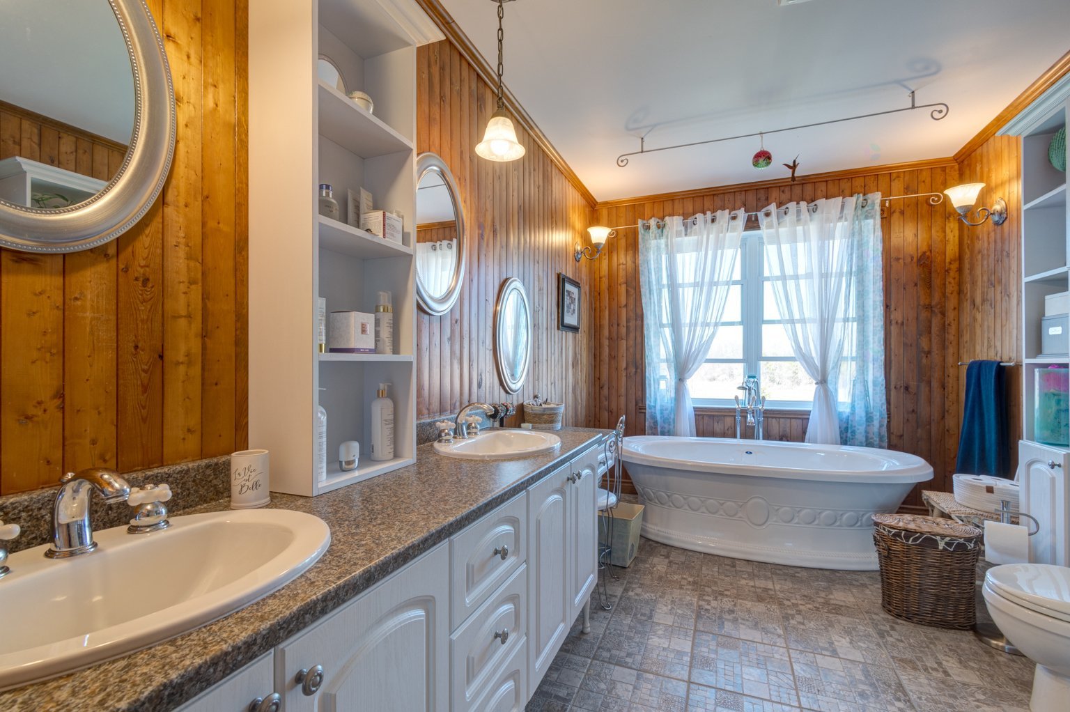 Salle de bains attenante à la CCP