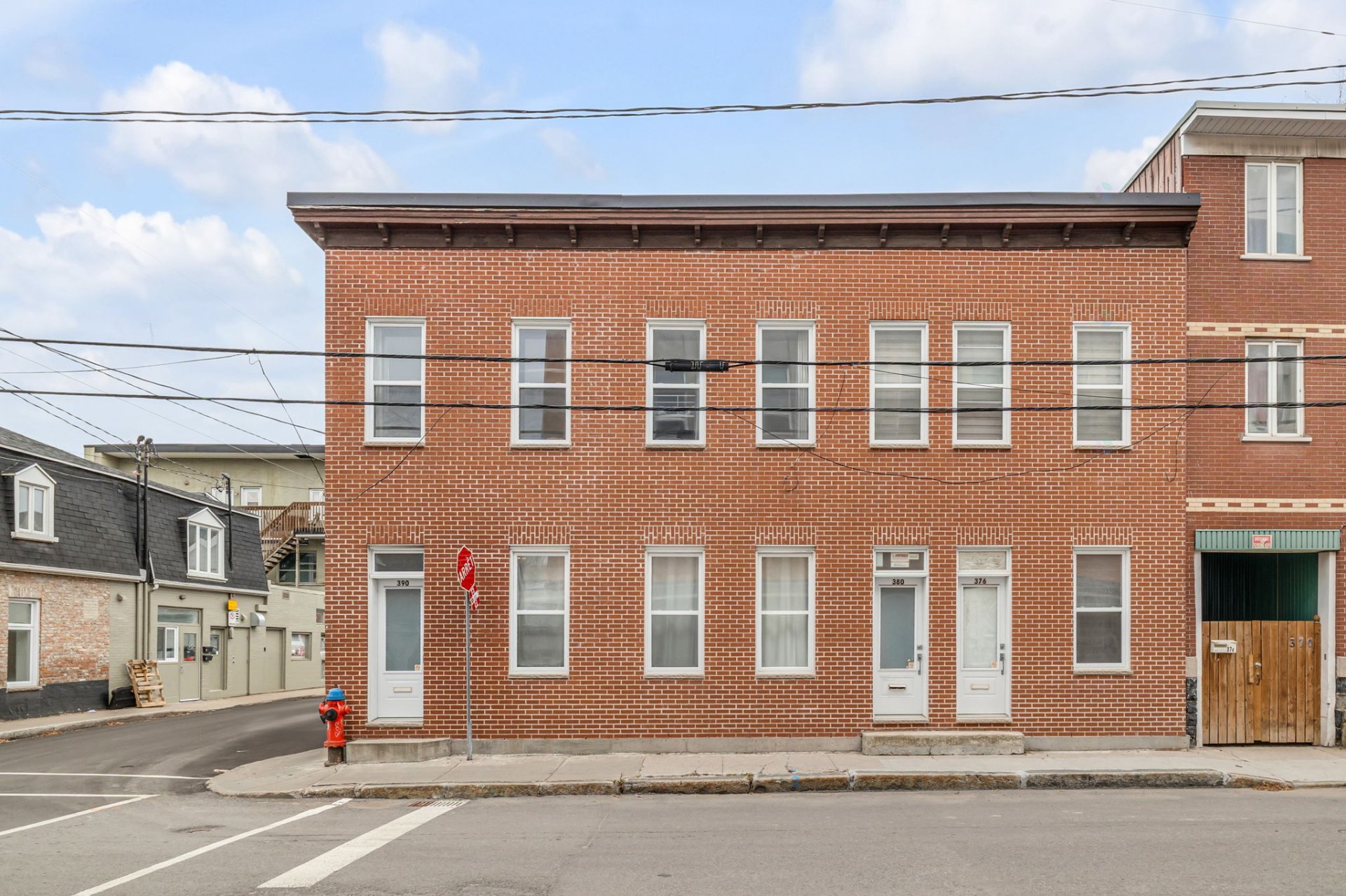 376-390 Av. des Oblats — photo 1