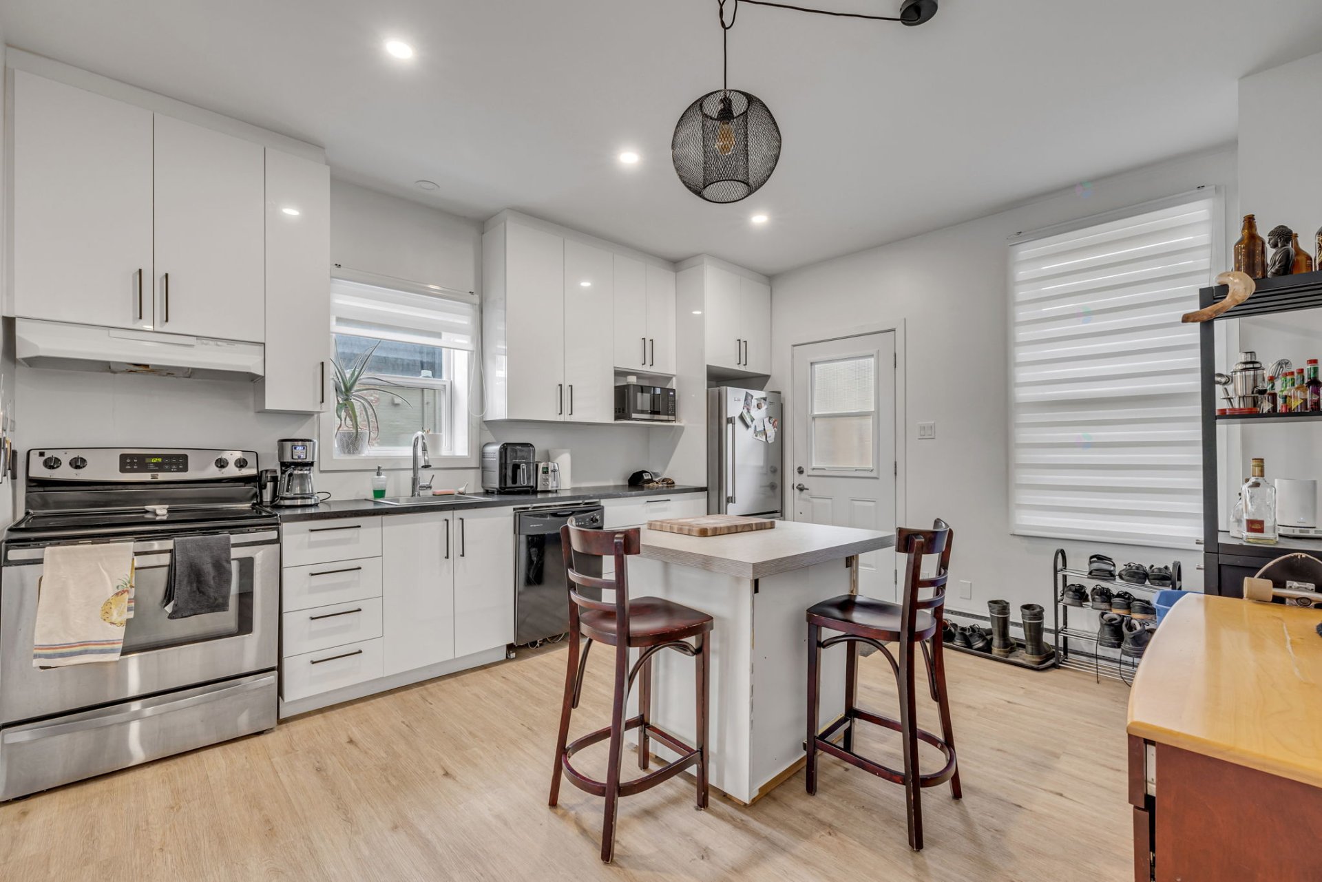 376-390 Av. des Oblats — photo 3