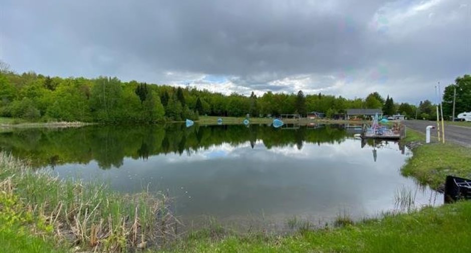 Accès au plan d'eau