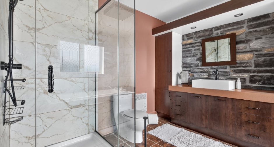 Salle de bains attenante à la CCP
