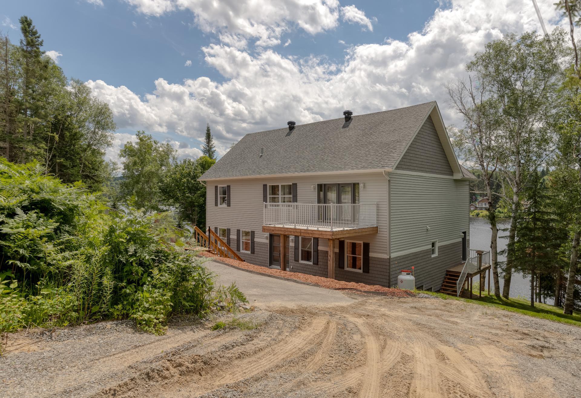 461 Ch. du Lac-St-Louis E. — photo 1