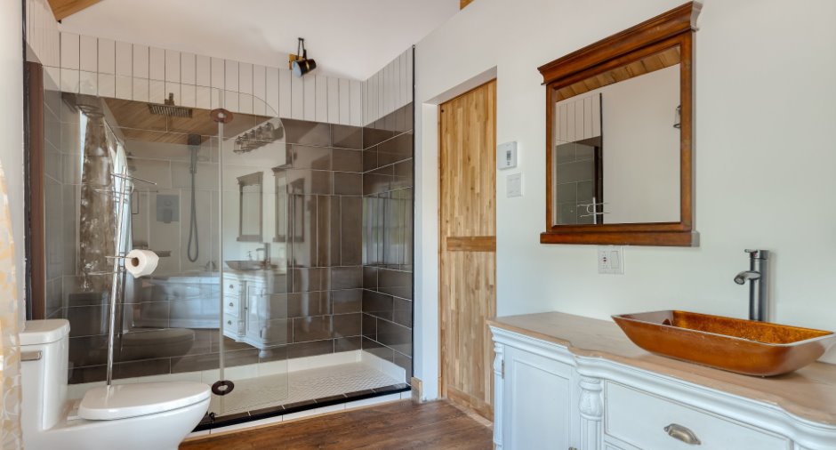Salle de bains attenante à la CCP