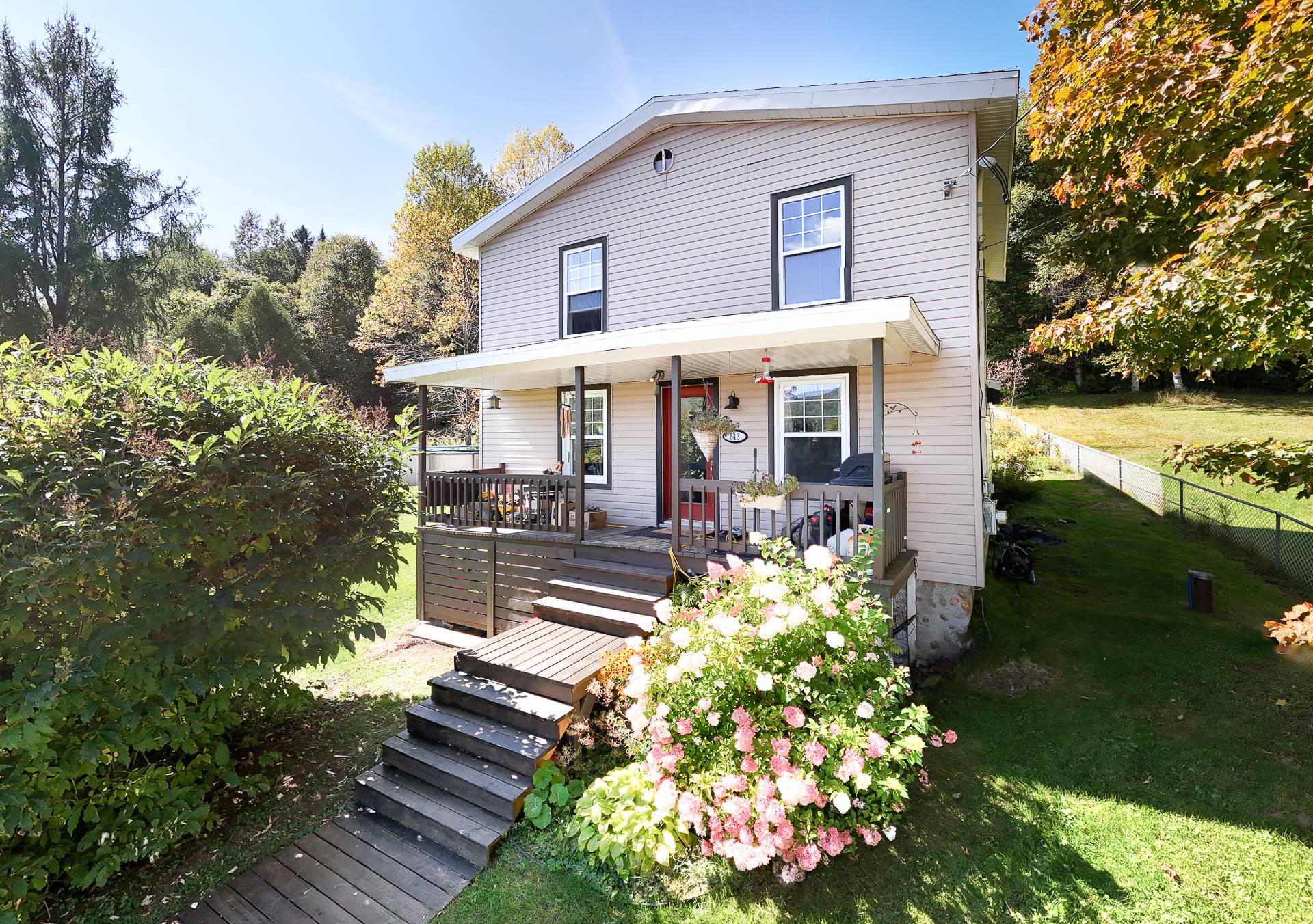 543 Av. Ste-Brigitte — photo 1
