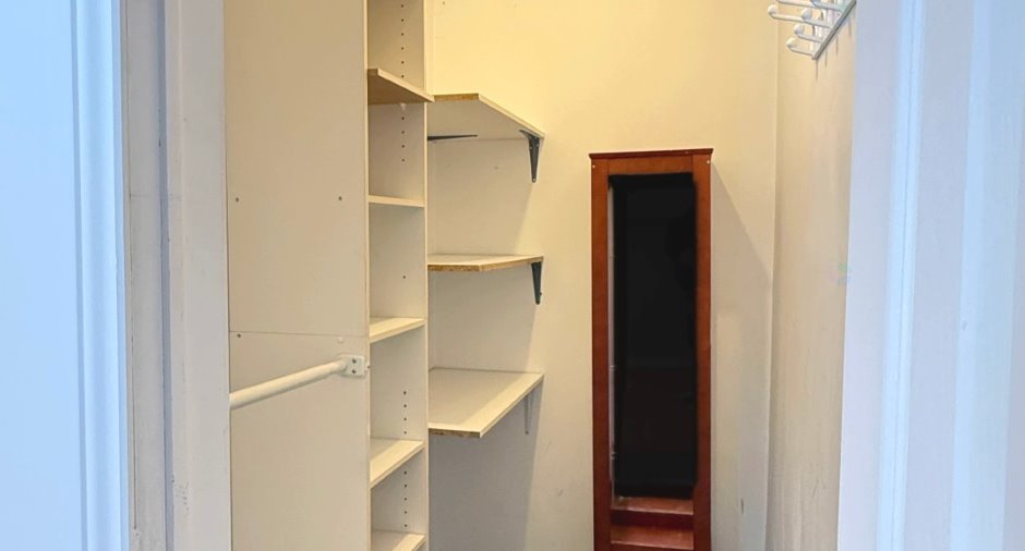 Walk-in closet