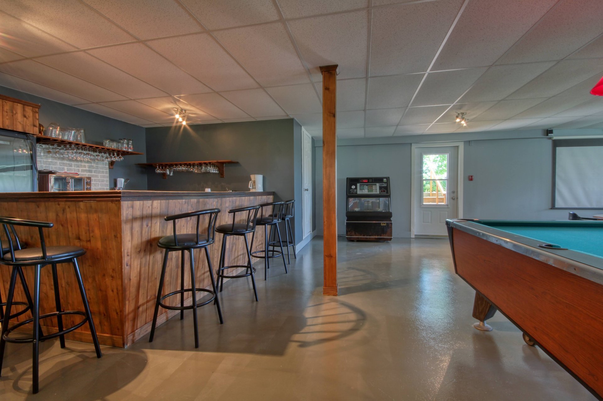 Bar