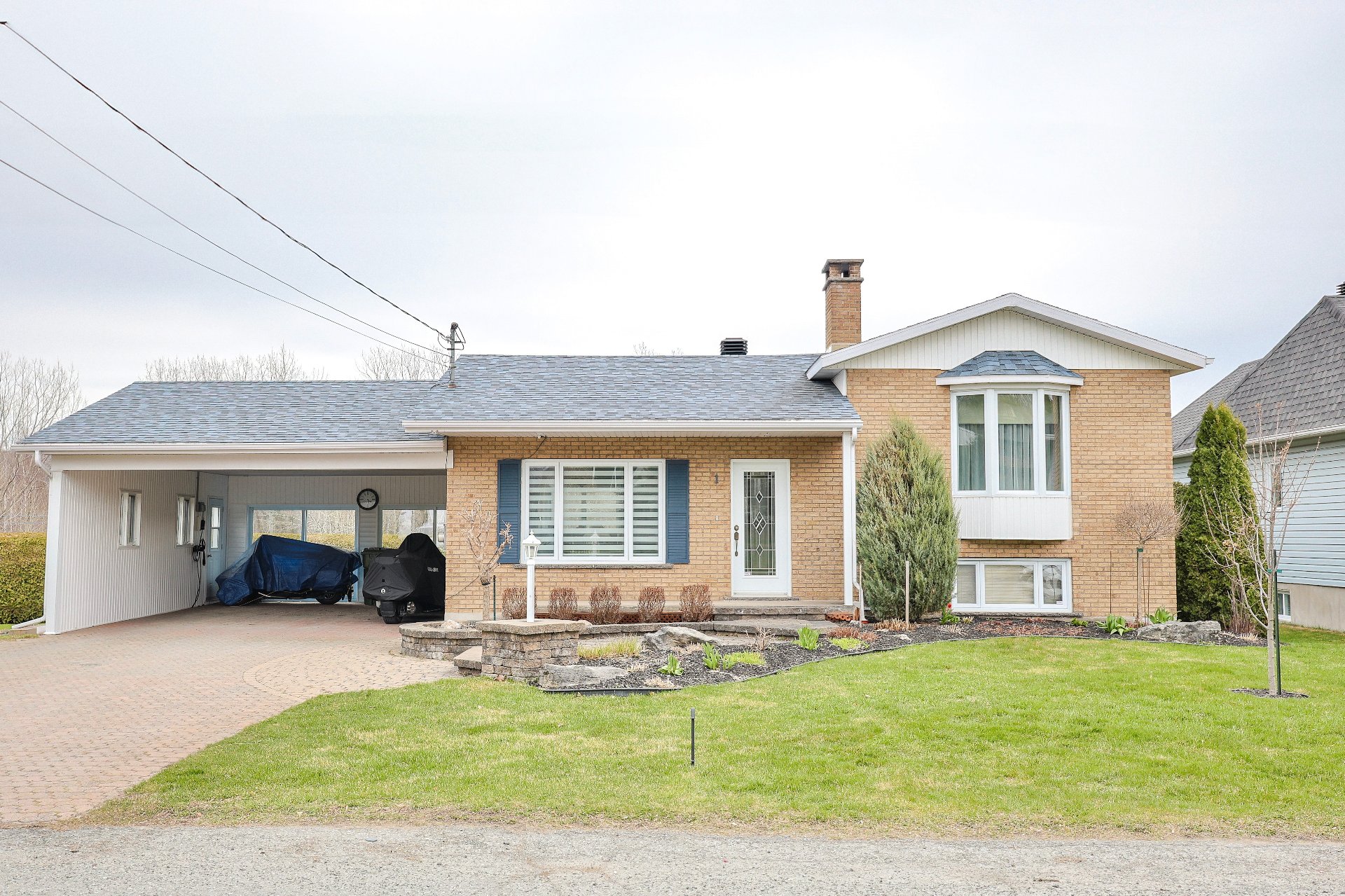 Split-level for sale, Victoriaville