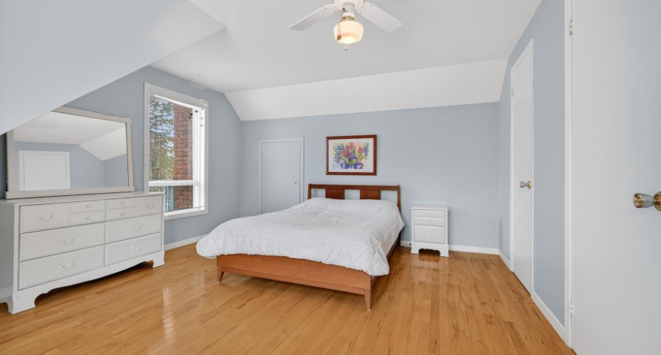 Primary bedroom