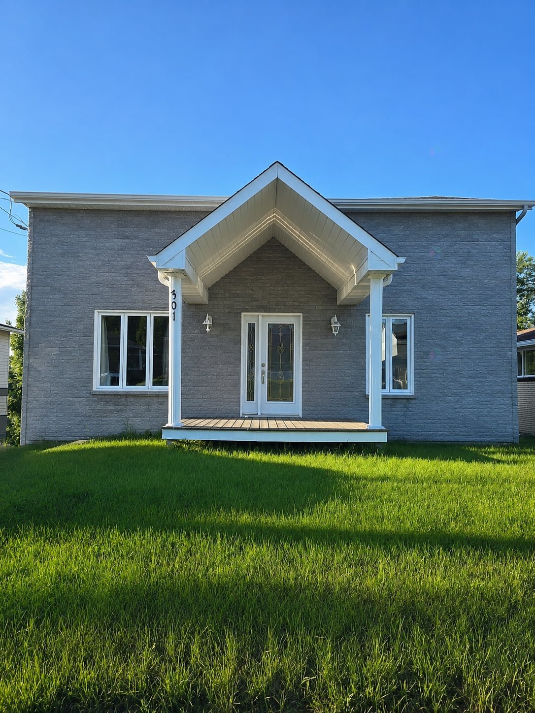 301 Rue Jeanne-d'Arc — photo 1