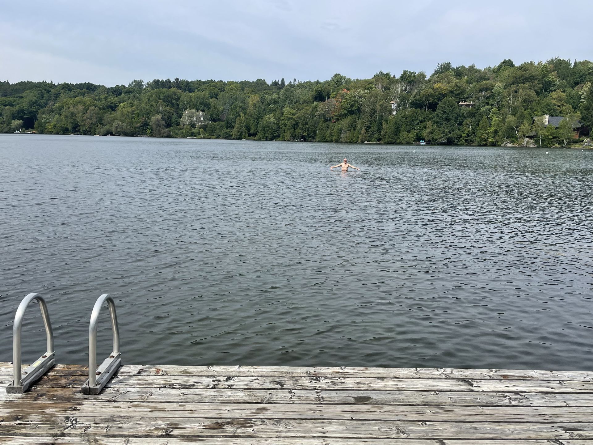 Accès au plan d'eau