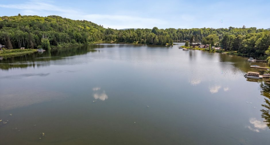 Accès au plan d'eau