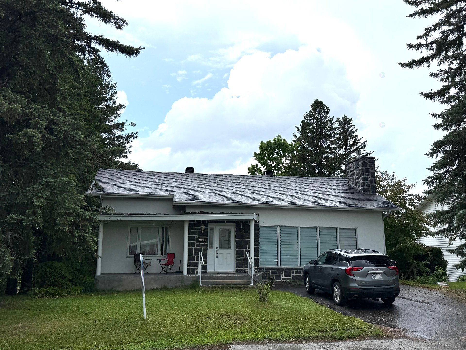 1095 Boul. Auger O. — photo 1