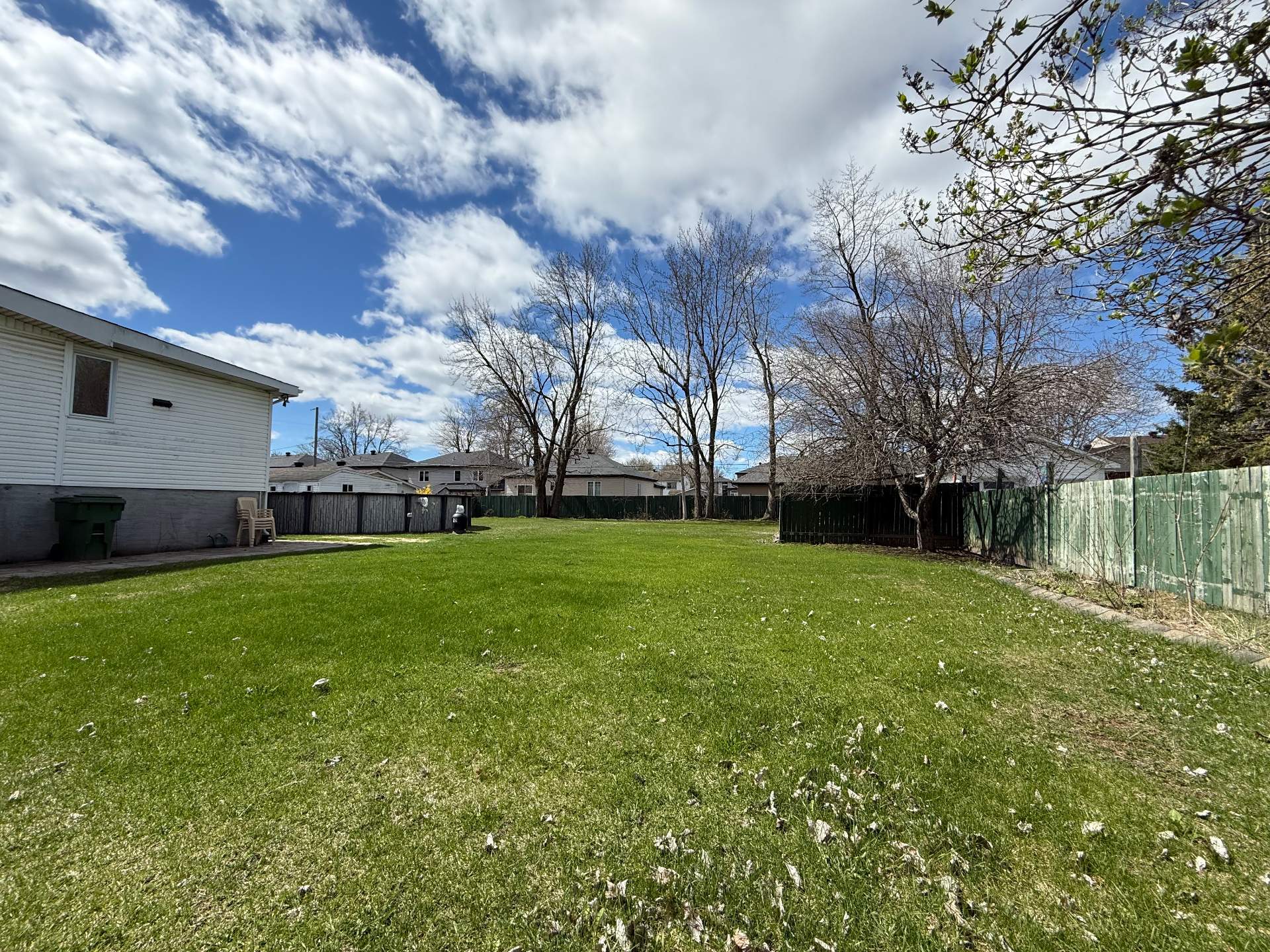 84Z 61e Avenue — photo 2