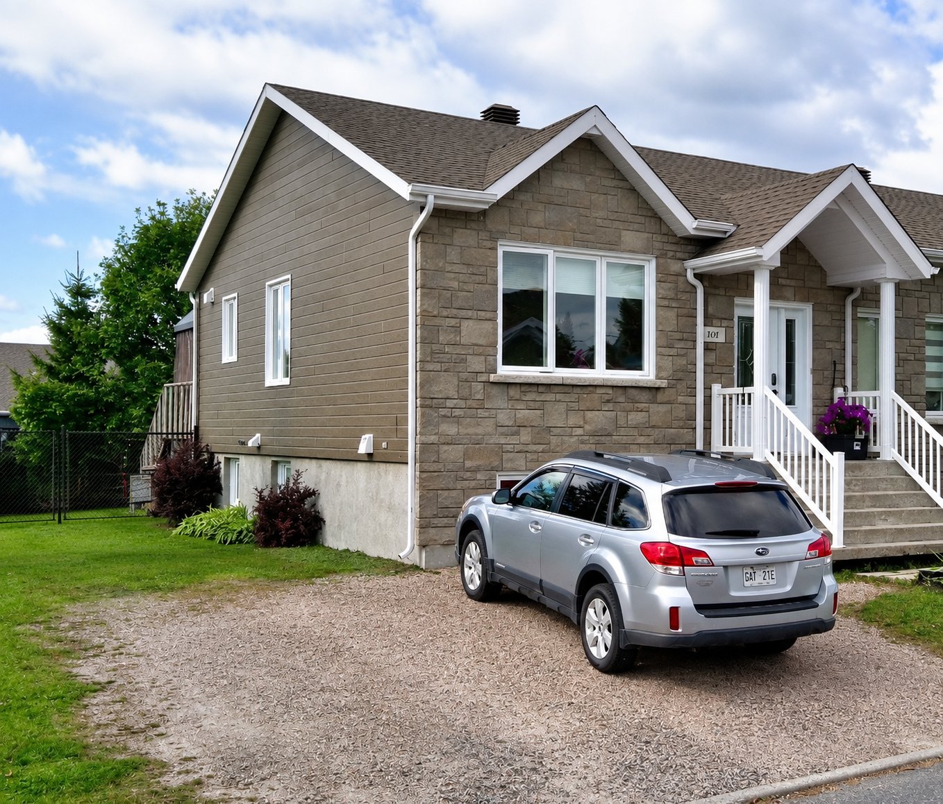 100 Av. des Lupins — photo 1