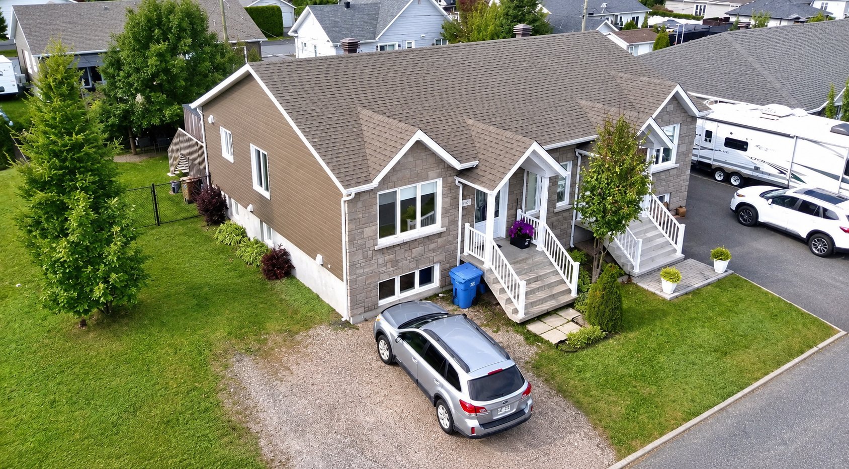 100 Av. des Lupins — photo 2