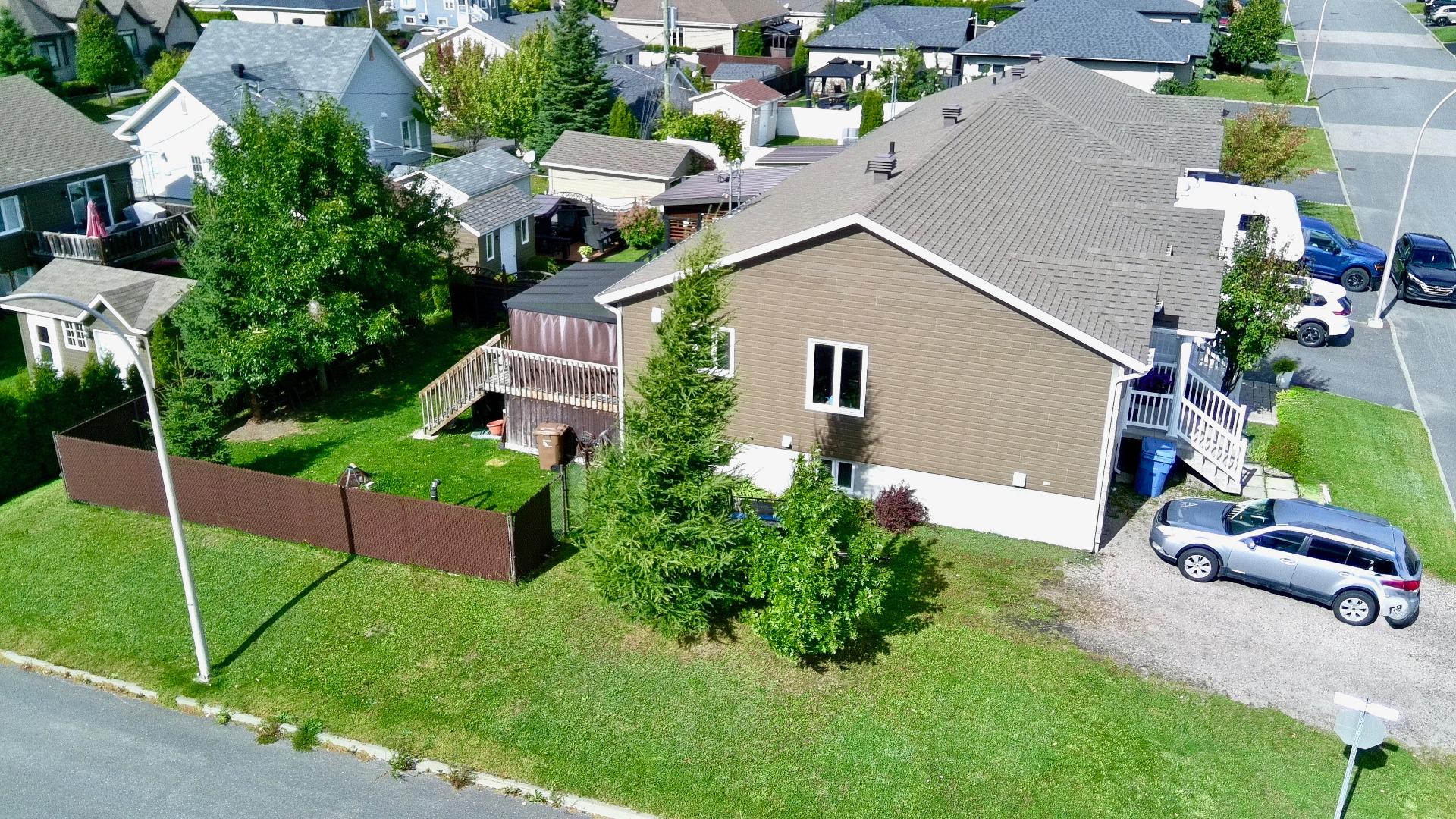 100 Av. des Lupins — photo 3