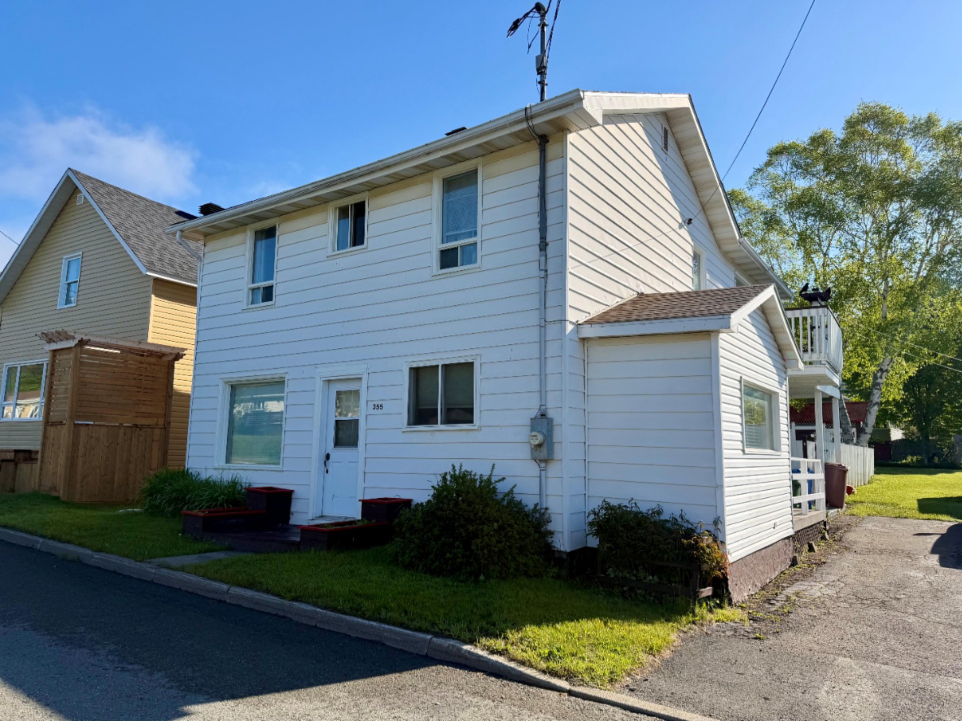 355 Av. Lefebvre — photo 1