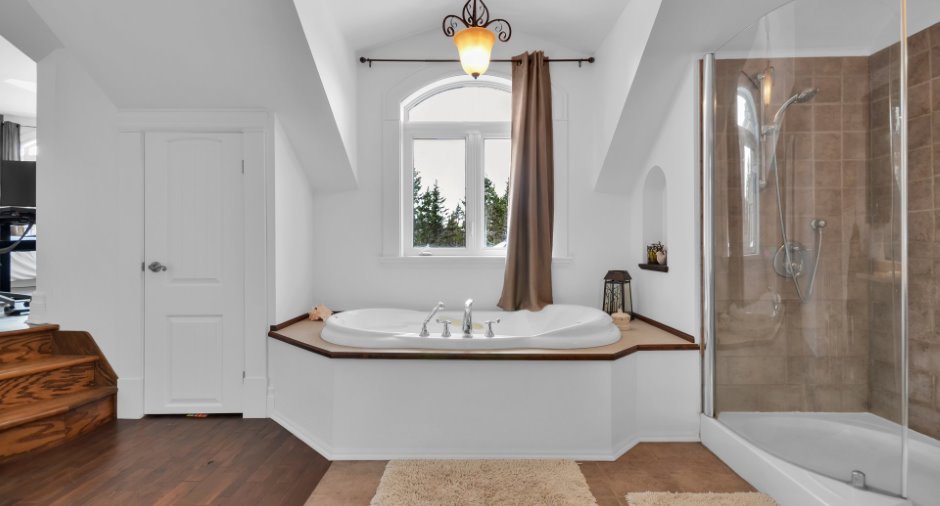 Salle de bains attenante à la CCP