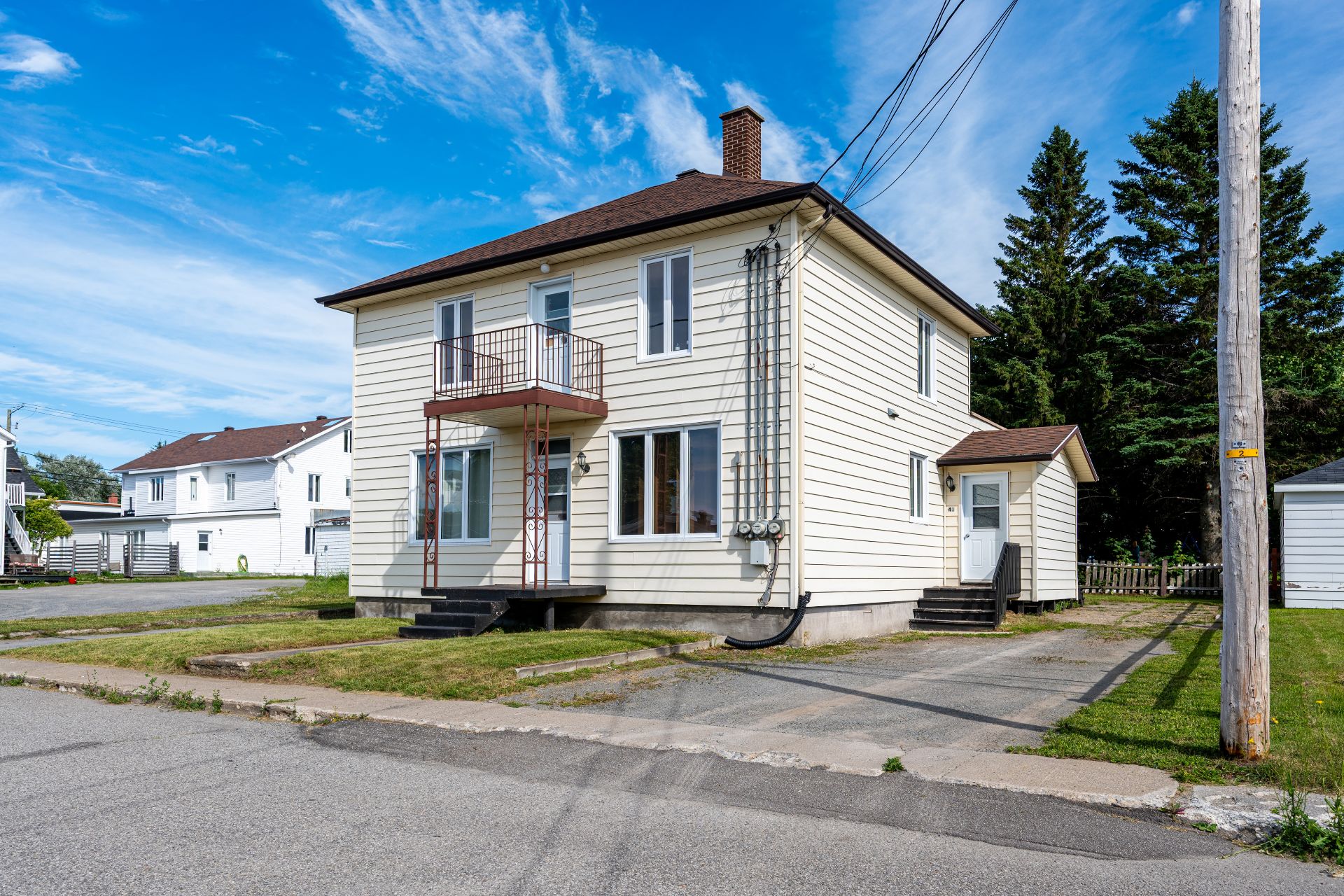 Triplex à vendre, Sainte-Luce