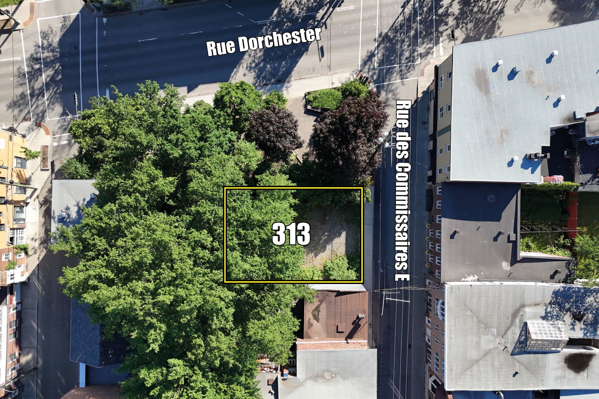 313 Rue des Commissaires E. — photo 1