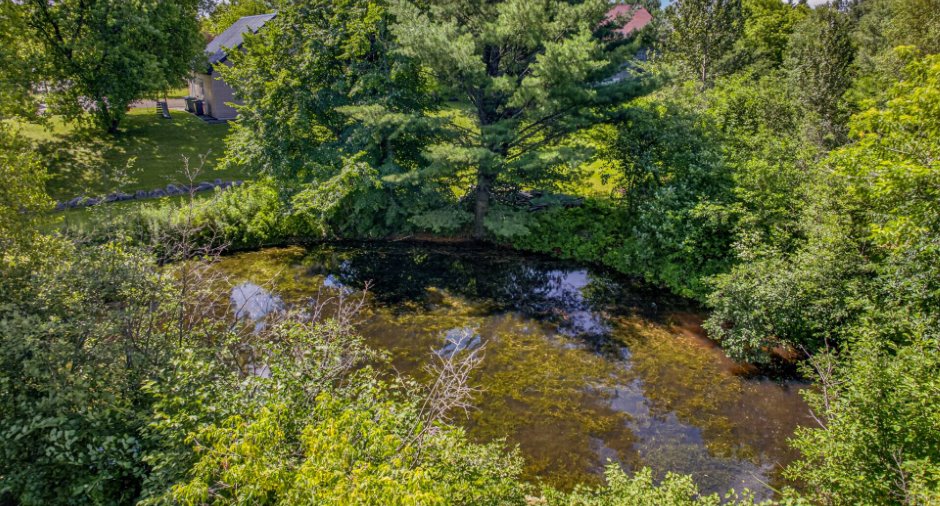 Accès au plan d'eau