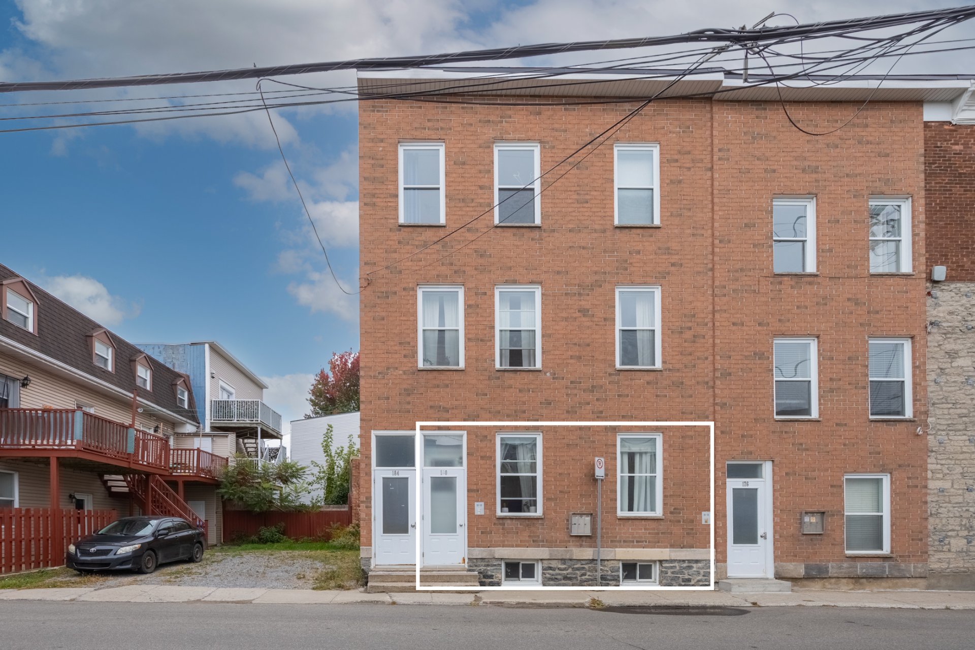 180 Rue Ste-Catherine — photo 2
