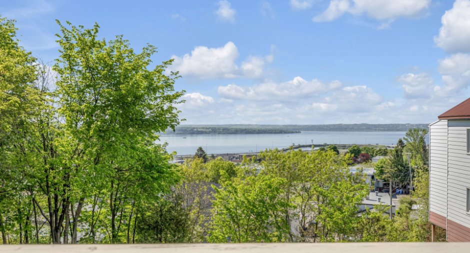 Vue sur l'eau