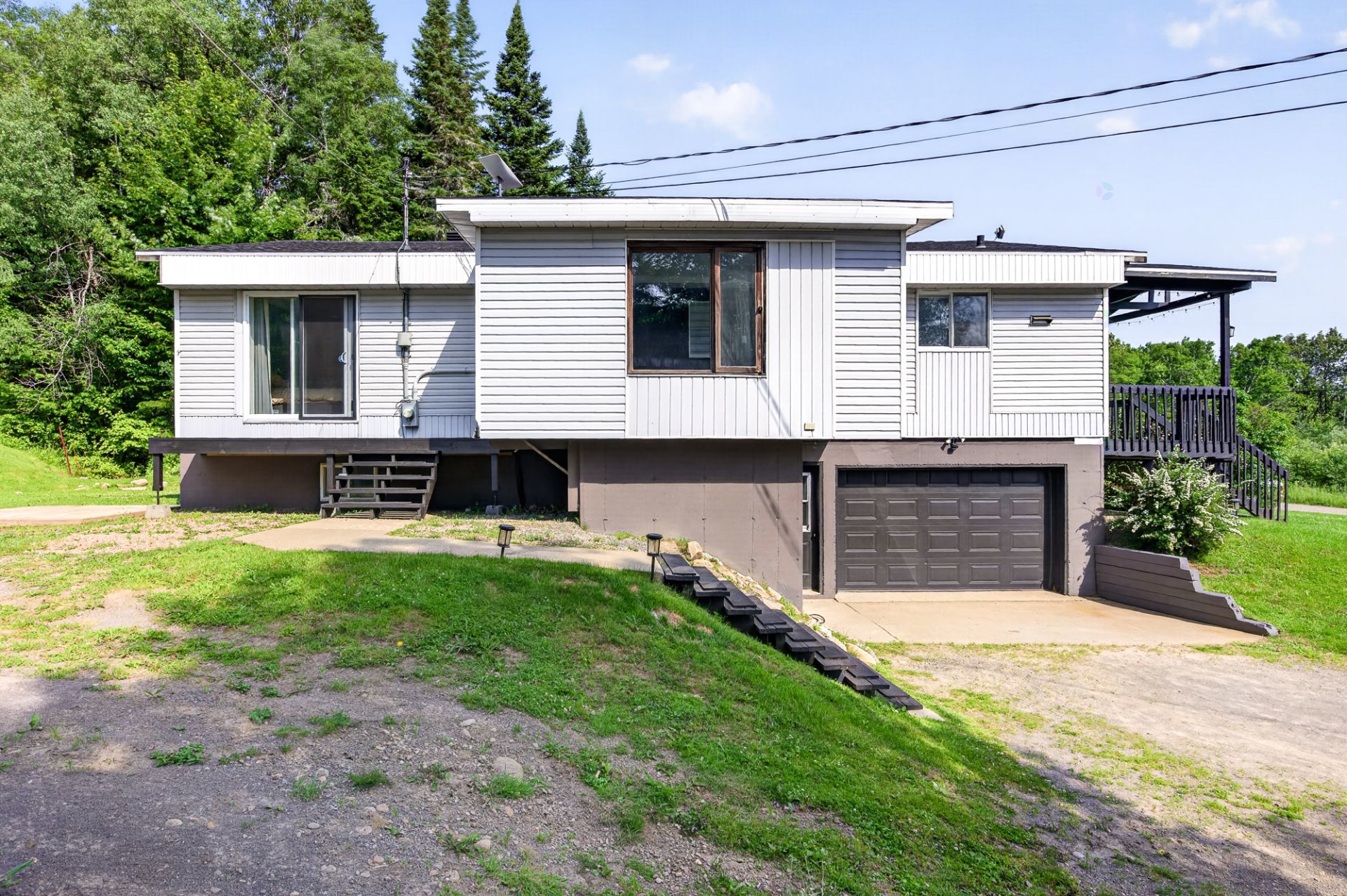 411 Rue du Mont-Ferréol — photo 1