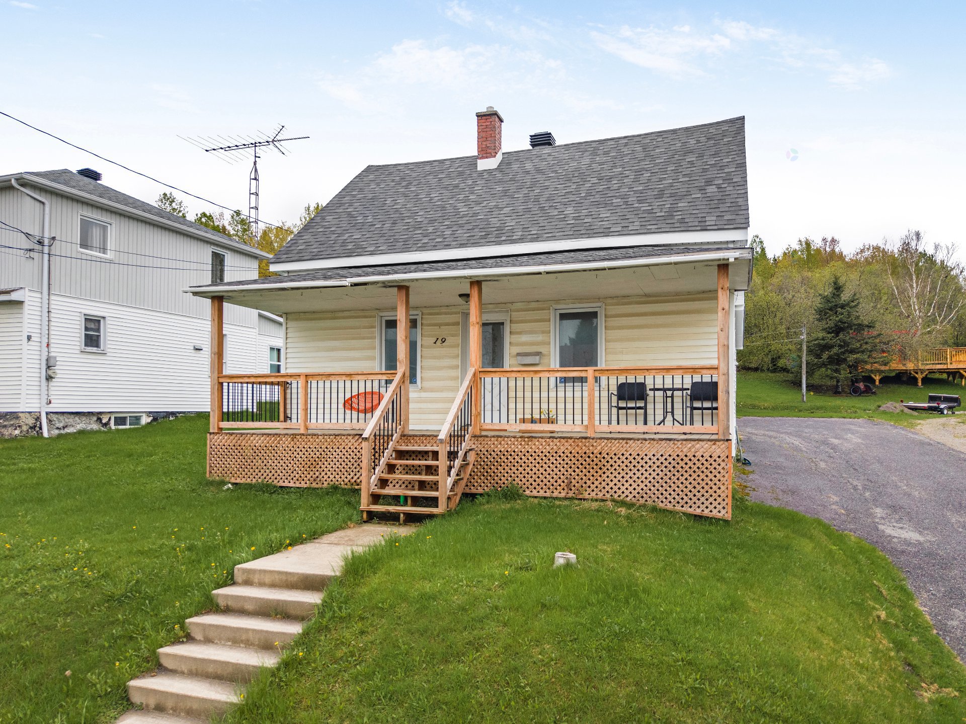 19 Rue Principale E. — photo 1
