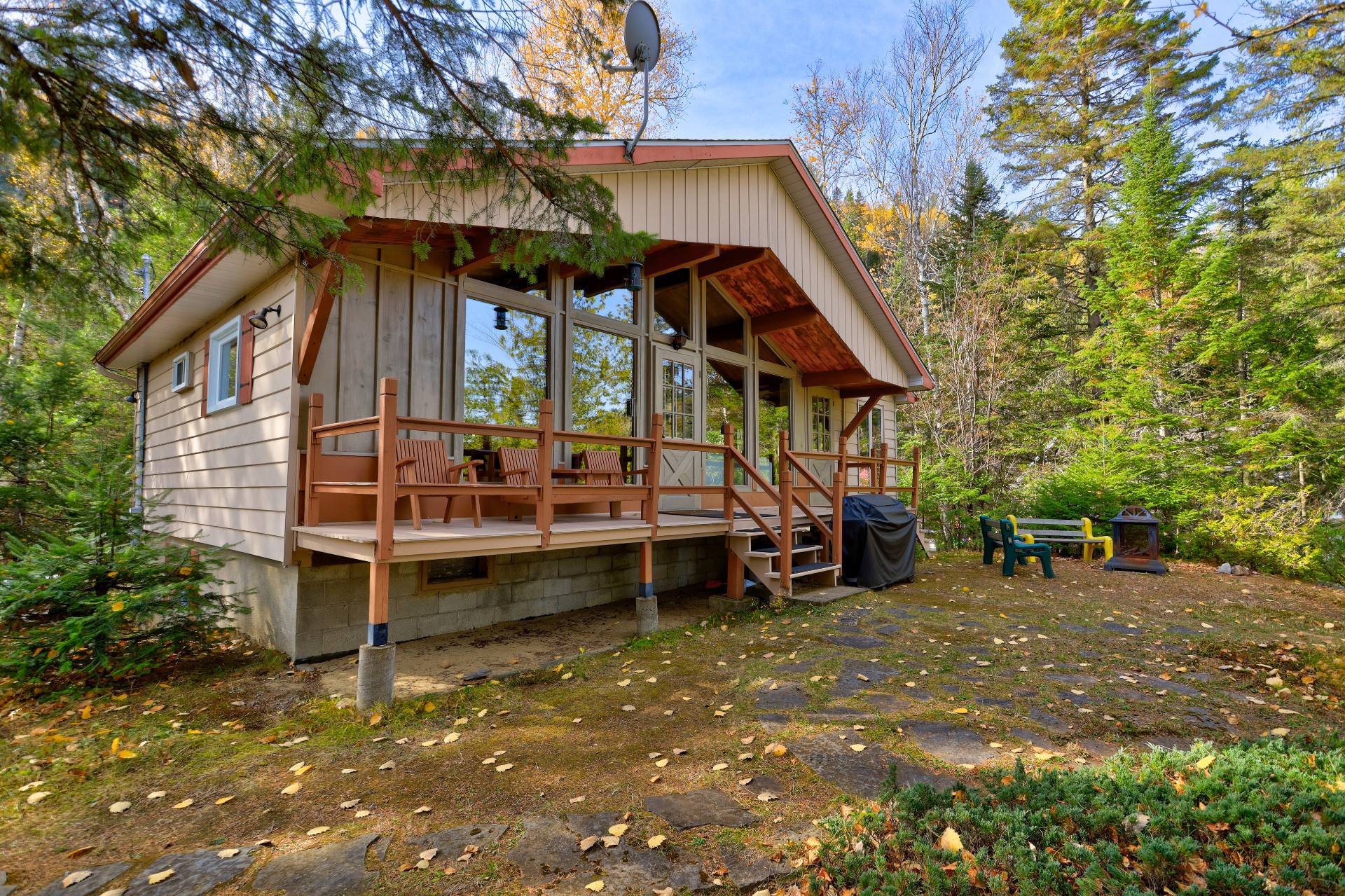 160 Ch. du Lac-Ste-Rose S. — photo 1