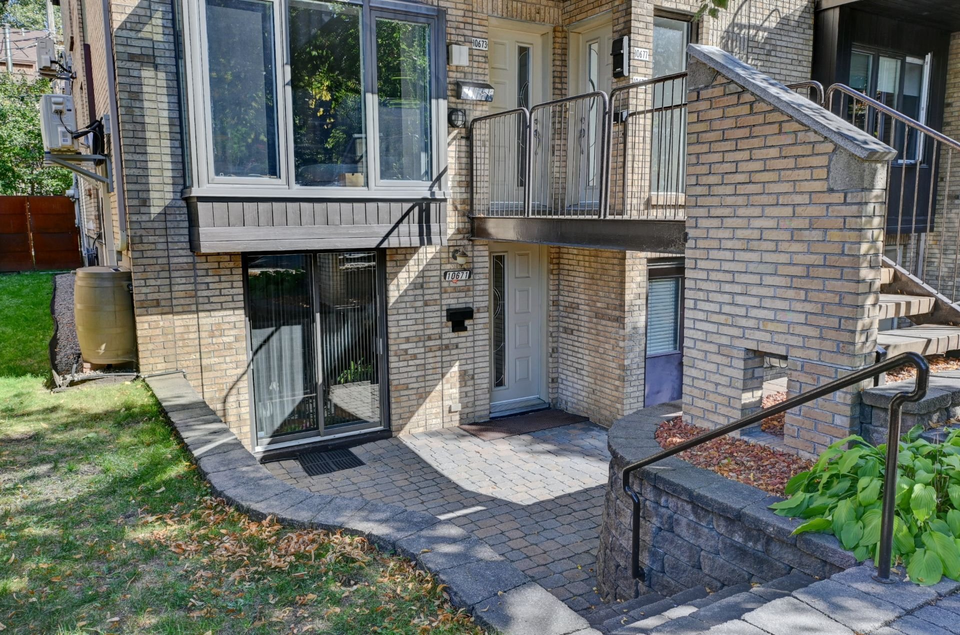 10671 Av. Larose — photo 3