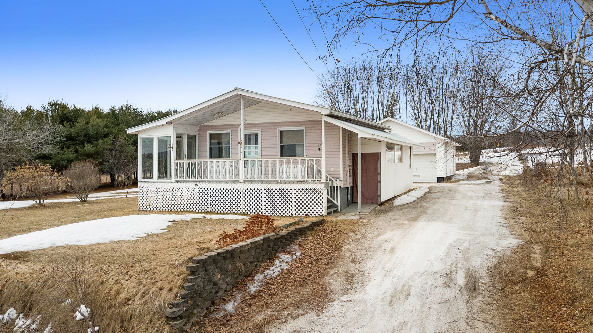 Maison de plain-pied à vendre, Bouchette