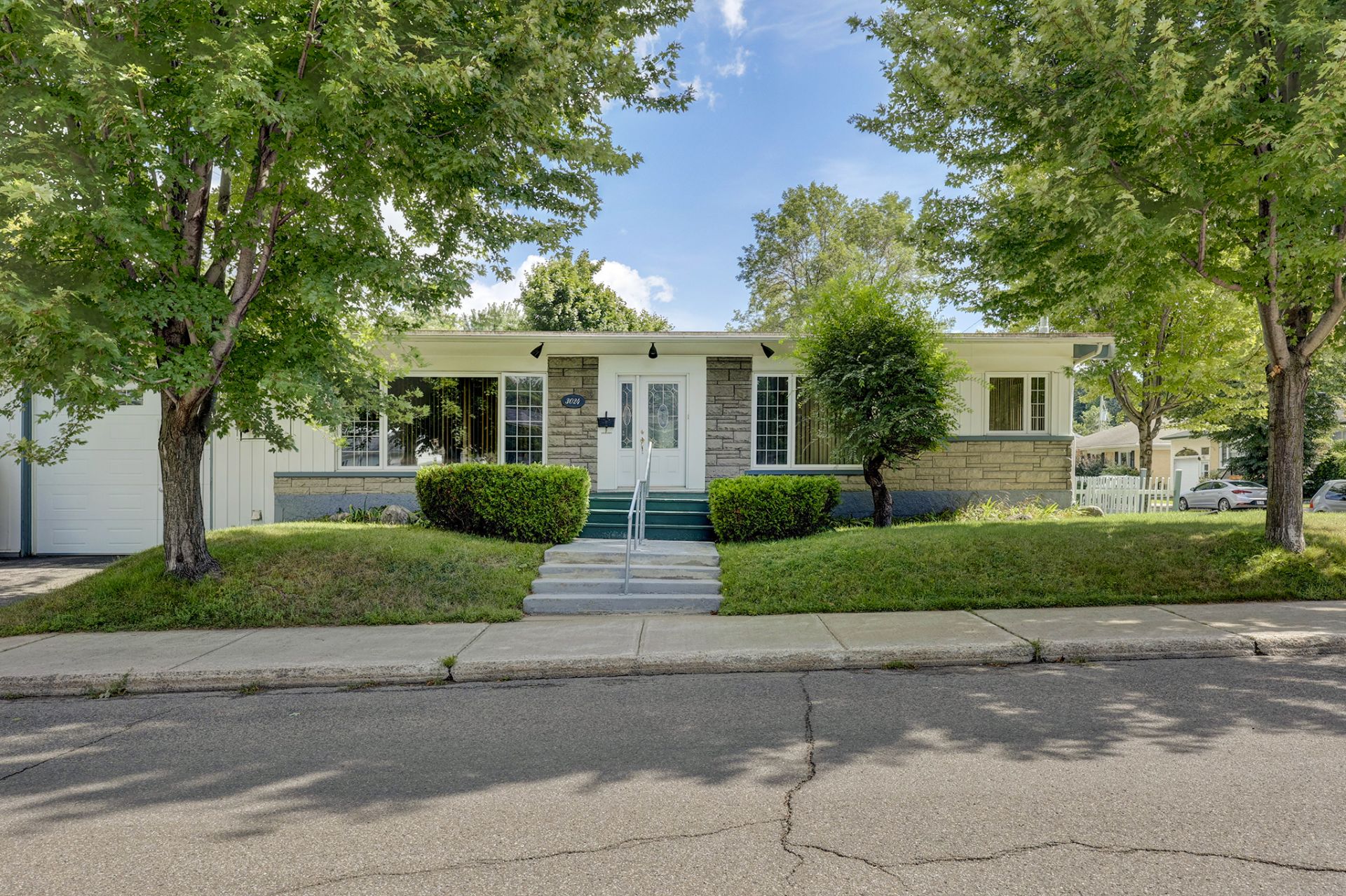 3024-3030 Av. Duval — photo 1