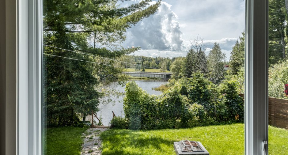 Vue sur l'eau