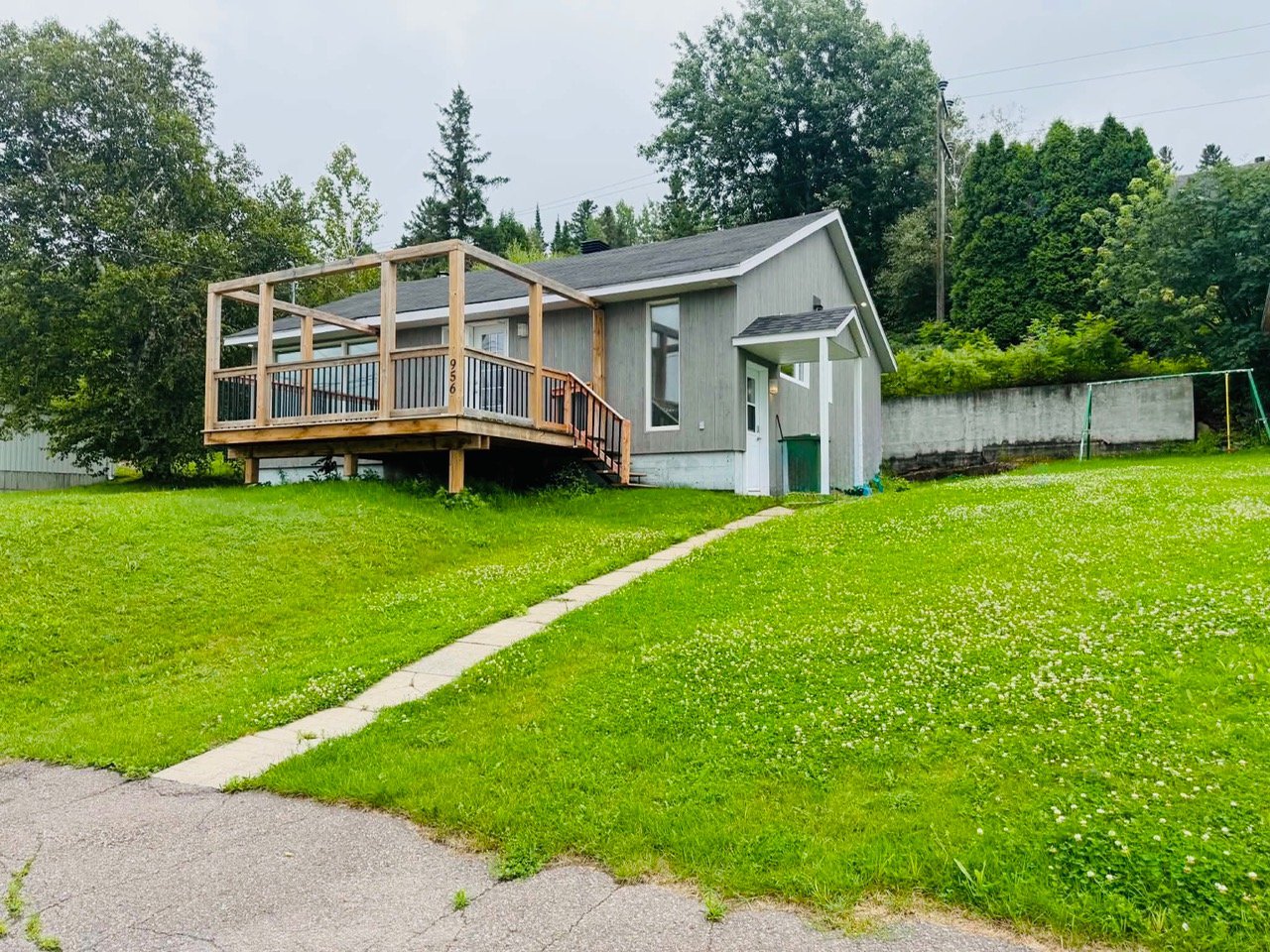 956 Boul. du Saguenay O. — photo 1