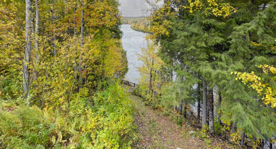 Accès au plan d'eau
