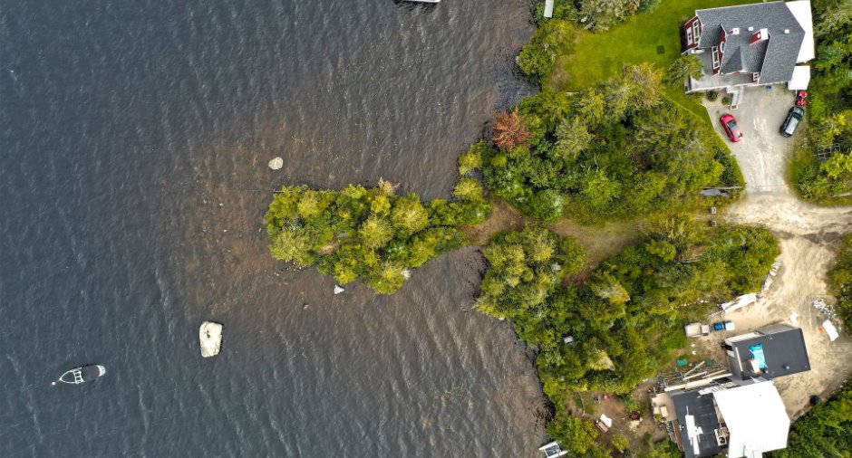 Accès au plan d'eau