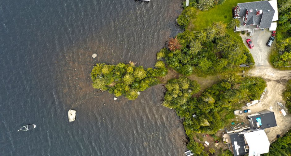 Accès au plan d'eau